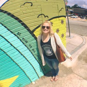 Meet your Posher, Adison